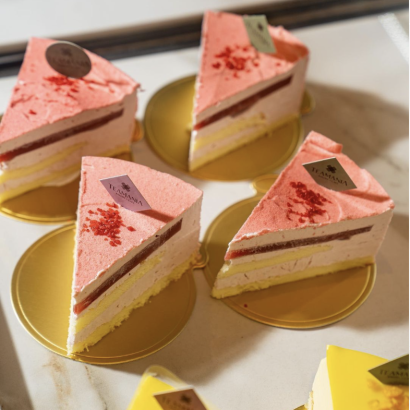 Exquisite Custom Cakes Near Rockville